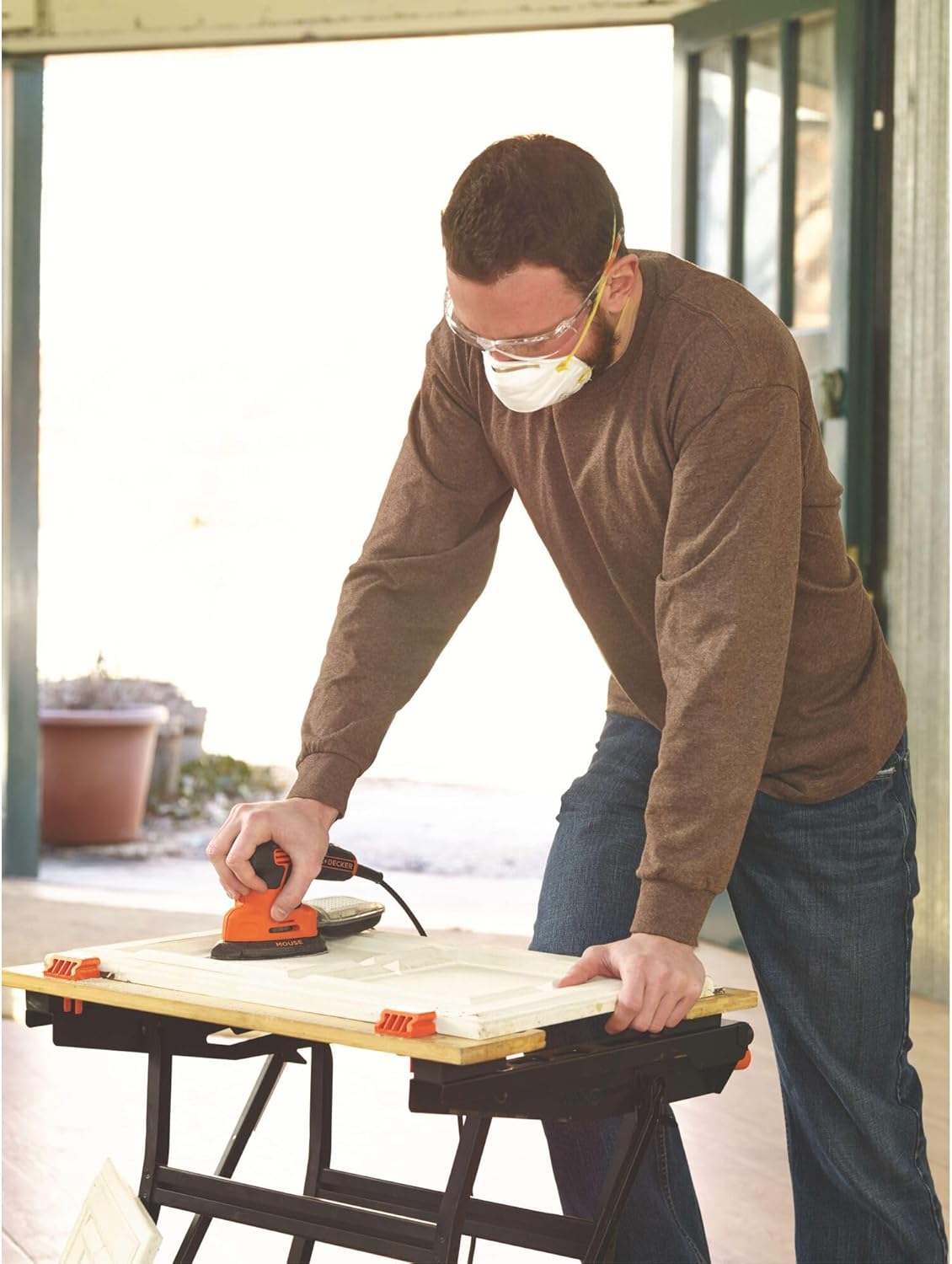 BLACK+DECKER Detail Sander, 1.2 Amp, 16,000 OPM, Compact Design, 3-Position Grip for Comfort, Includes Dust Collector, Corded (BDEMS600) - Image 2